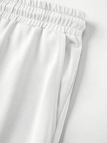 Manfinity EMRG Men's Street Style "GAME OVER" Black & White Contrast T-Shirt And Shorts Set - Multicolor - View 5