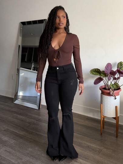 Tyla Gomez 女士休闲修身喇叭牛仔裤，带口袋和纽扣