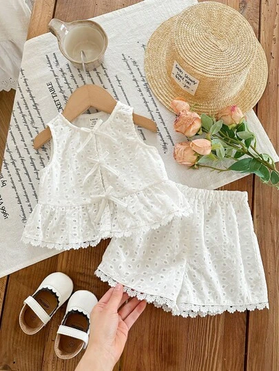 SHEIN Baby Girl Vacation Casual Cute White Embroidered Bow Vest & Shorts Set