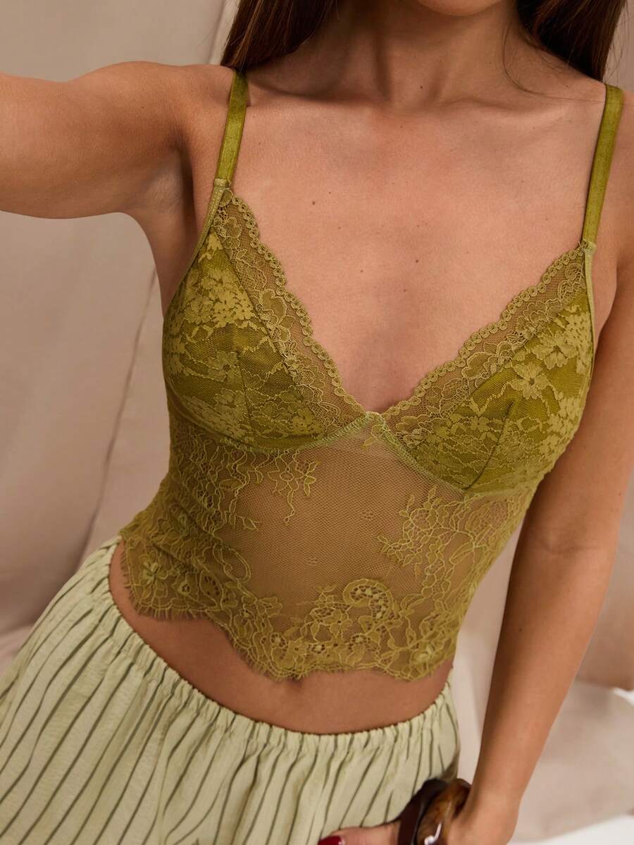SHEIN BAE 女士性感蕾丝透视露脐吊带背心,适合海滩度假、夏季穿着,优雅百搭,是度假、春夏的理想之选。这款绿色吊带背心,也适合夏季穿着,是女士休闲度假的完美选择。 - 綠色 - 查看 1