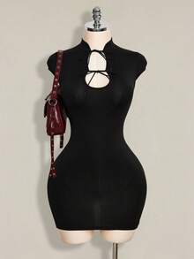 SHEIN ICON Đầm mini ôm sát cơ thể thanh lịch màu trơn khoét eo xoắn dành cho nữ - màu đen - Xem 2