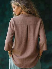 Balvessa 女士刺绣亚麻质感V领七分袖衬衫 - 卡其色 - 查看 2