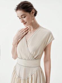 SHEIN Stylify 女士人字纹竹节结V领落肩袖收腰A字型撞色缝线优雅法式浪漫复古通勤商务海滩度假休闲时尚经典中长连衣裙，适合婚礼、情人节、下午茶、派对、春夏新品 - 杏色 - 查看 6