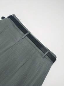 SHEIN Franclia 女士休闲都市通勤风短裤，配腰带，街头风日常穿搭 - 深灰色 - 查看 4