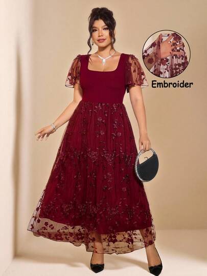 Cravure 花卉刺绣拼接纹理针织荷叶边下摆修身A字连衣裙，优雅浪漫，适合度假和日常穿着，春季新品，大码尺码