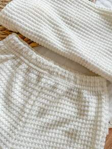 SHEIN Vintaside Kids Bộ đồ hai mảnh cho bé gái mùa hè, màu be nhạt, họa tiết hoa jacquard, áo tank top cổ tròn và quần short, thích hợp cho các hoạt động hàng ngày, dã ngoại, thư giãn tại nhà, đi học. - Màu be - Xem 7