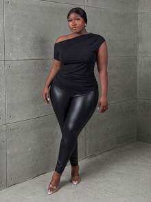 CurvyTilda Plus Asymmetrical Neck Ruched Tee, For Hourglass Body Shape - Black - View 1