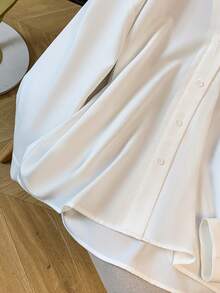 GlowEve 女士落肩长袖单排扣时尚衬衫 - 白色 - 查看 7