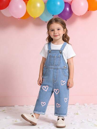 SHEIN Playful Pals Baby Girls' Denim Bib Pants With Heart Pattern, Vintage Cute Pink Heart Print, Adorable Collegiate Style, Casual Simple Versatile Outfit, Toddler Denim Overalls
