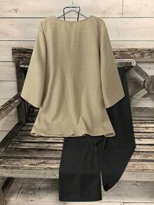 EMERY ROSE Standard Size Women V-Neck Coconut Button Decor 3/4 Sleeve Top + Solid Color Straight Leg Pants 2 Pieces Casual Commuter Set - Multicolor - View 3