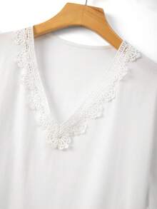 GlowEve CURVE Plus Size Women Lace Patchwork V-Neck Short Sleeve T-Shirt, Casual Commuter Everyday Versatile Top, Summer - White - View 3