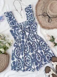 SHEIN 少女蓝白复古印花方领无袖荷叶边连体裤，露背蝴蝶镂空连体衣，适合度假、节日、午餐、音乐节等场合。 - 藍白色 - 查看 2