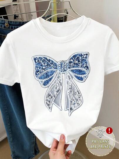 1pc Tween Girl' Casual Fashionable Creative Personalized Fresh Chic Minimalist Shiny Blue & White Bow Decor Graphic Print Basic White Short T-Shirt, Comfortable Daily Wear, Suitable For Spring, Summer & Autumn