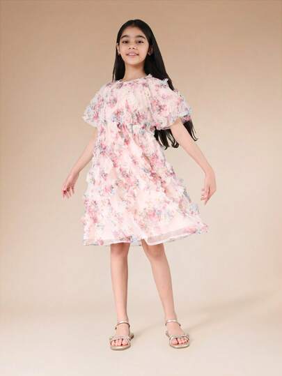 SUMWON 少女风碎花中长连衣裙，泡泡袖和荷叶边细节设计，非常适合春夏派对场合。