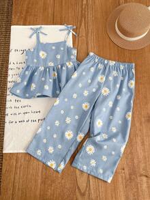 SHEIN 2pcs Young Girl Ditsy Floral Camisole Top And Long Pants Set,Summer Matching Family Vacation Outfits,Tweens Daisy Print Two Piece Set For Kids - Blue and White - View 2