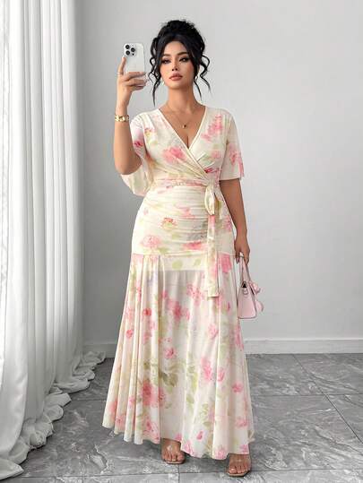 Elenzga Büyük Beden Kadınlar İçin Zarif ve Şık Örgü Kısa Kollu Ortanca Çiçeği Desenli File Kumaş Dijital Baskılı Çift Katmanlı Dar Kesim Bağlamalı V Yaka Elbise