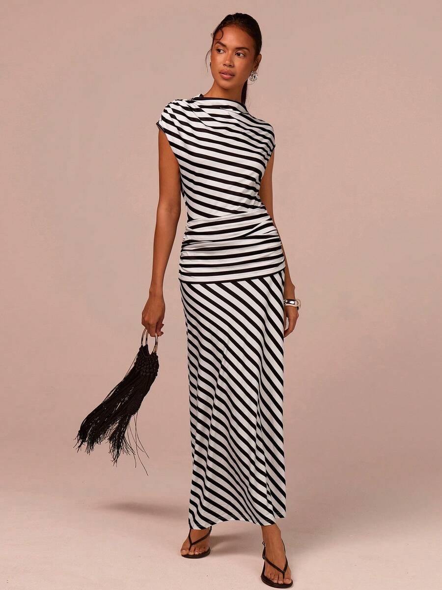 COSMINA 女士时尚条纹印花连衣裙，夏季，荷叶边设计，优雅女士长裙，时尚女装，情人节连衣裙，约会，购物，黑白条纹图案，夏季条纹连衣裙 - 黑與白 - 查看 1