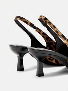 CUCCOO CURVES Women Wide Fit Pumps - Multicolor - View 3