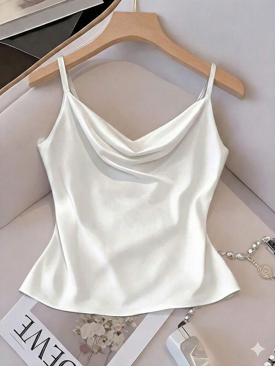 GlowEve CURVE Canotta casual taglie forti colore unito con scollo drappeggiato in raso bianco - Bianco - Visualizzare 1