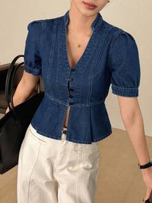 DAZY 女士V领短袖收腰休闲性感牛仔衬衫，夏季 - 深色水洗藍 - 查看 4