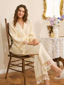 Women's French Elegant Embroidered Lace Patchwork Tie-Up Robe Sleepwear Set - Yellow - View 5