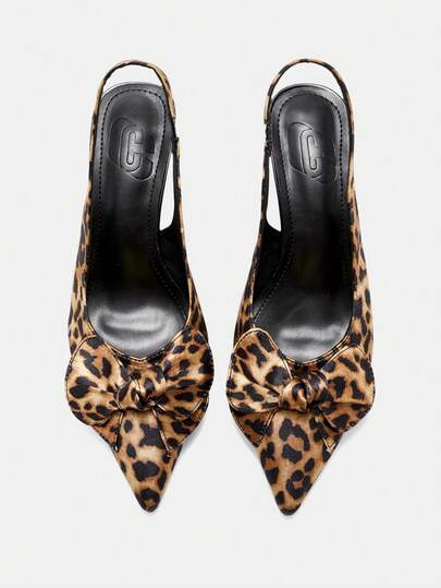 CUCCOO CURVES Pumps med bred passform för kvinnor