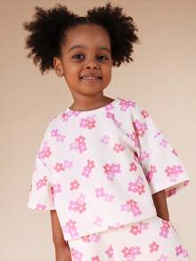 Bộ đồ SUMWON gồm áo thun ngắn tay in hoa dáng rộng và quần short, thích hợp mặc hàng ngày vào mùa hè, hoặc cho kỳ nghỉ lễ Tình nhân. - Màu be - Xem 5