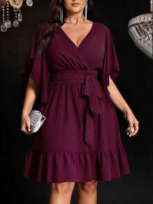 SHEIN Clasi 大码女式V领褶皱荷叶边下摆系带修身短袖迷你连衣裙，优雅百搭，适合日常、派对和约会穿着 - 中紫紅色 - 查看 5