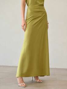 MOTF PREMIUM 斜裁缎面长裙，优雅春夏之选 - 綠色 - 查看 6