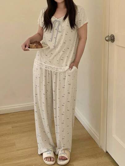 Dazy Plus 大码女式蝴蝶印花短袖系带上衣和裤子睡衣套装