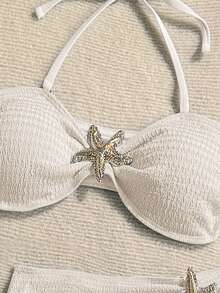 Soleia Ensemble de bikini bandeau texturé avec jupe cache-maillot, décoré d'étoiles de mer métalliques, idéal pour les vacances à la plage des femmes - Beige - Voir 3