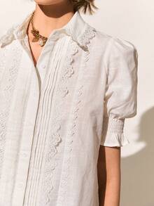 Poéselle 女士休闲白色蕾丝边棉质衬衫，可爱夏季上衣，外出上衣，优雅度假、海滩、夏季穿着，适合日常、办公和度假穿着，春夏棉质短袖衬衫 - 白色 - 查看 4