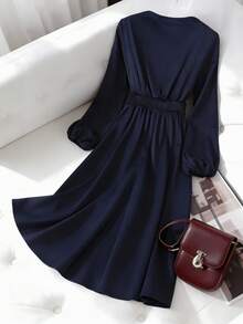 Chiquease Damen Minimalistische elegante Maxikleid mit Taillenschwung - Königsblau - Übersicht 2
