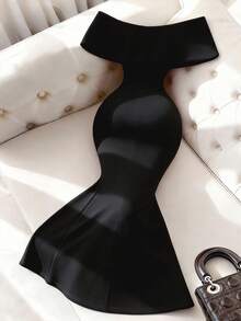 Franclia 女士优雅时尚夏季露肩长裙，高开衩裙摆，褶皱胸部性感露肩设计，情人节派对长裙，红色紧身礼服，蝴蝶结露肩，别致开衩连衣裙，简约时尚，适合夏季、假日、派对、海滩、商务办公等各种场合，日常百搭。 - 黑色 - 查看 2