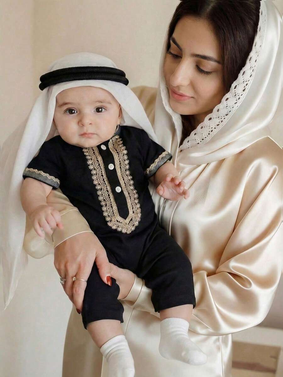 SHEIN 男婴黑色花卉蕾丝边连体衣,适合户外玩耍、舒适居家穿着、休闲运动和生日派对。 - 黑色 - 查看 1