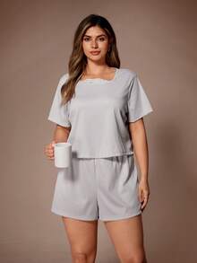 Lazeform Plus Size Jacquard Lace Patchwork Square Neck Short Sleeve & Shorts Casual Pajama Set - Light Grey - View 6