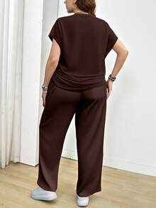 SHEIN CURVE+ Bộ đồ hai mảnh màu nâu đậm đơn giản, dáng rộng dành cho nữ, phù hợp cho mùa xuân và mùa hè. - màu nâu - Xem 2