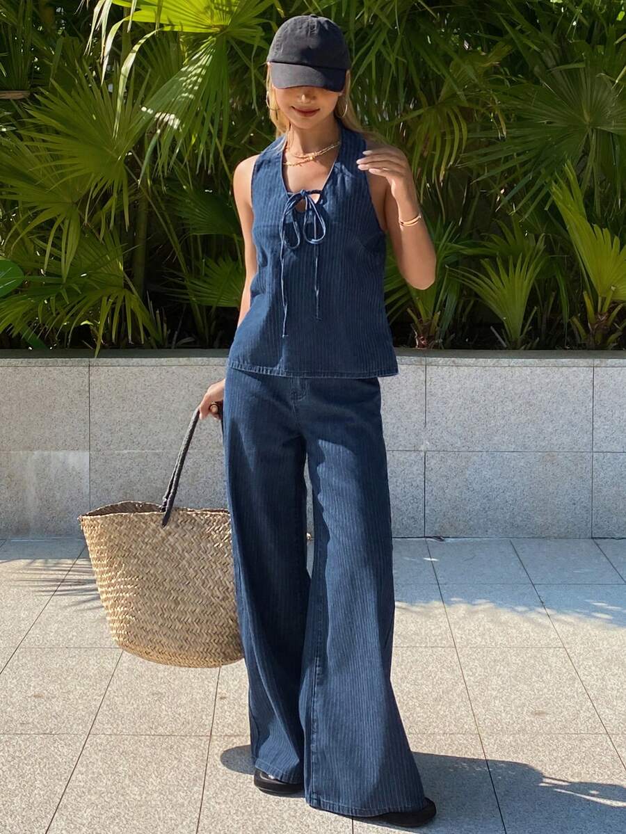 DAZY 女士吊带条纹牛仔上衣和宽松直筒裤，度假风牛仔套装 - 深色水洗藍 - 查看 1