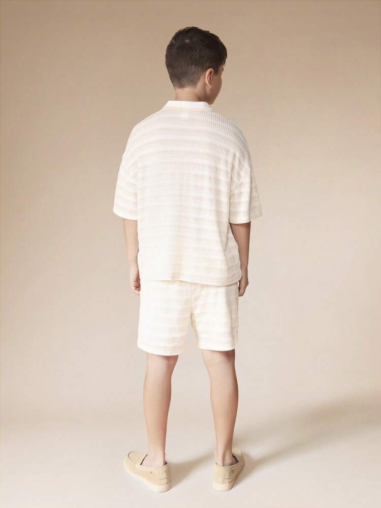 Textured Polo And Shorts Set With Collar