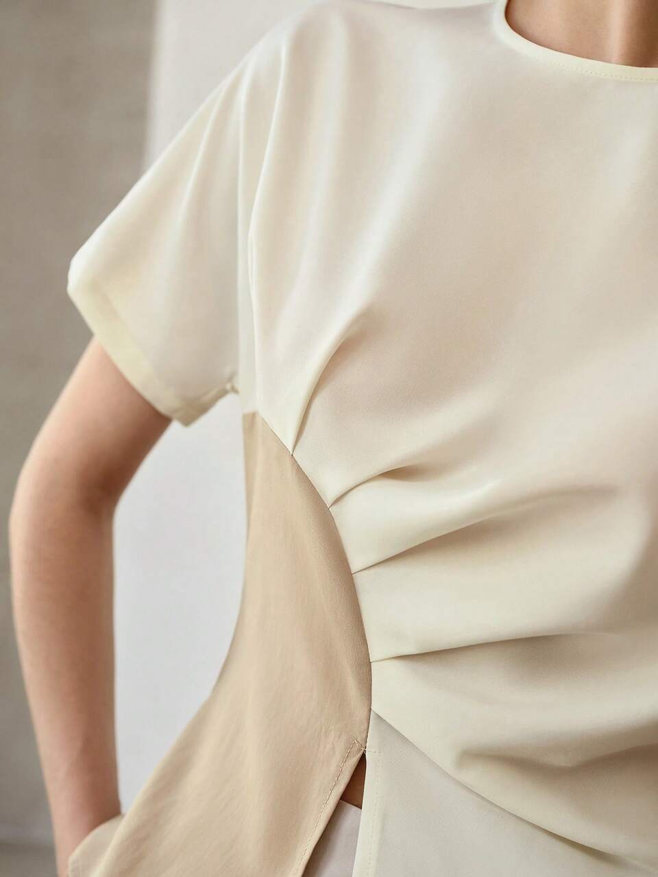 WOMEN FRENCH COLORBLOCK COMMUTER TOP