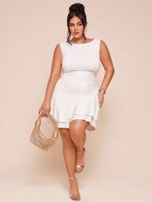 SHEIN BAE Plus Size Women Solid White Sleeveless Ruched Back Bow Decor Mini Bodycon Dress, Summer Dresses, Spring Clothing - White - View 2