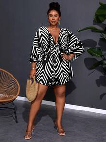 Slaydiva Bộ jumpsuit dáng rộng cổ chữ V in họa tiết dành cho nữ cỡ lớn, thích hợp cho kỳ nghỉ, kèm dây thắt lưng. - Đen và trắng - Xem 5