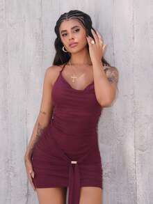 Rayane Ketlyn 女式 Y2K 性感金属扣褶饰吊带连衣裙 - 酒紅色 - 查看 4