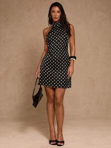 SHEIN Glamour 女士优雅简约波点露背蝴蝶结迷你连衣裙，女士优雅连衣裙，女士派对连衣裙，女士鸡尾酒会连衣裙 - 黑與白 - 查看 5