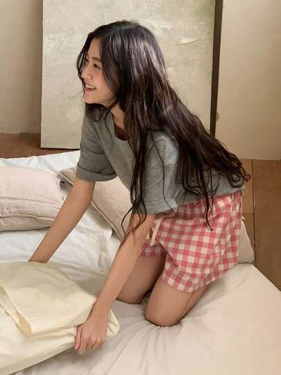 DAZY 少女舒适纯色落肩短袖T恤和格子短裤睡衣套装，夏季