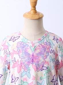 SHEIN Đầm maxi tay loe cổ chữ V in hình bướm siêu dễ thương dành cho bé gái, mang đến vẻ ngoài ngọt ngào và đáng yêu của một nàng công chúa; được làm từ chất liệu thoải mái, nhẹ nhàng chăm sóc làn da mỏng manh của bé - hoàn hảo cho cả những buổi đi chơi hàng ngày và những dịp lễ hội, dễ dàng thu hút mọi ánh nhìn! - Nhiều màu - Xem 3