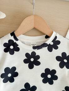 新生女宝宝可爱夏季休闲针织碎花短袖T恤和短裤套装 - 卡其色 - 查看 3