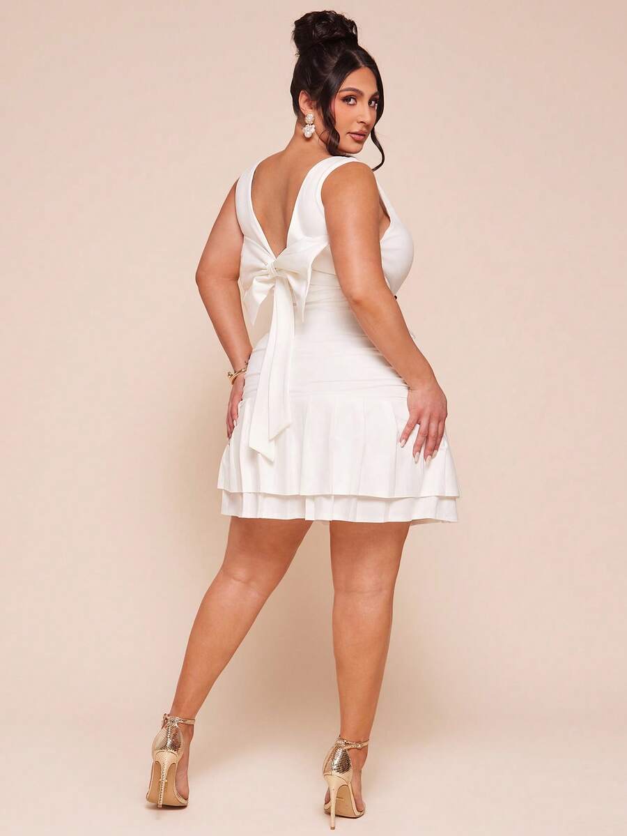 SHEIN BAE Plus Size Women Solid White Sleeveless Ruched Back Bow Decor Mini Bodycon Dress, Summer Dresses, Spring Clothing - White - View 1
