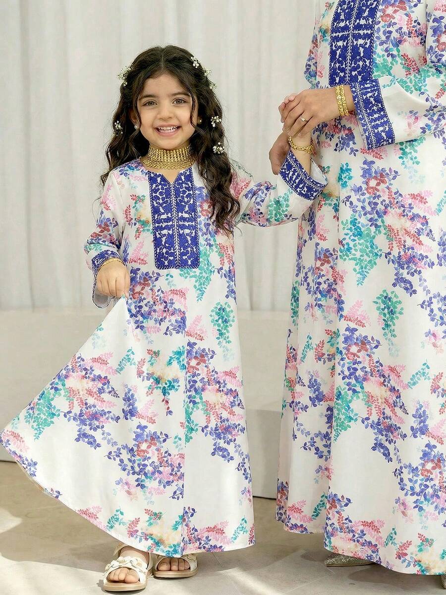 SHEIN Gaun Maxi Panjang Putih untuk Anak Perempuan, Motif Timur Tengah, Potongan Longgar, Lengan Panjang, Motif Daun Warna-warni, Cocok untuk Musim Gugur, Pembaptisan, dan Gaya Eksotis untuk Bayi. - MultiWarna - View 1