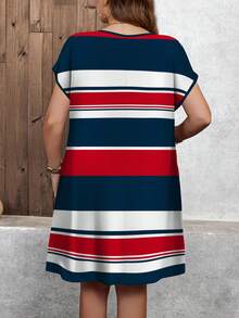 SHEIN LUNE 休闲简约航海条纹图案宽松短袖加大码女式夏季连衣裙 - 彩色 - 查看 2